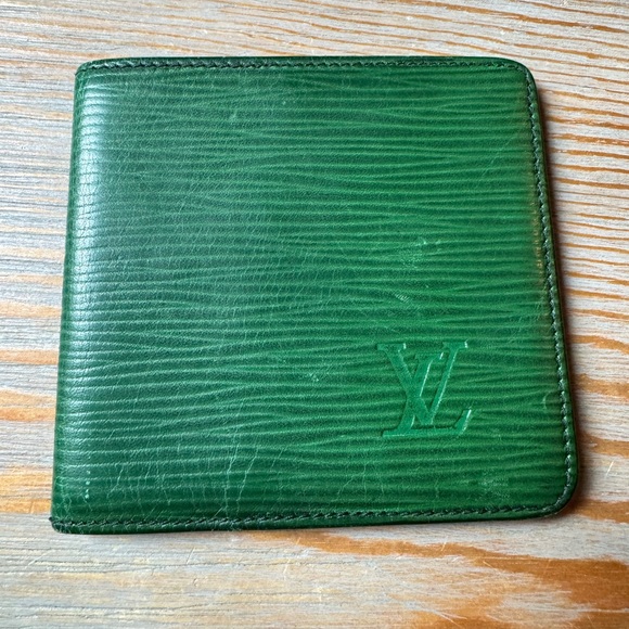 Louis Vuitton Epi Green Wallet - Picture 5 of 14